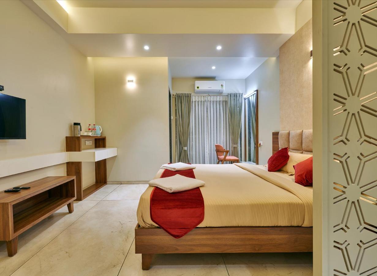 Hotel Swamini كولهابور المظهر الخارجي الصورة
