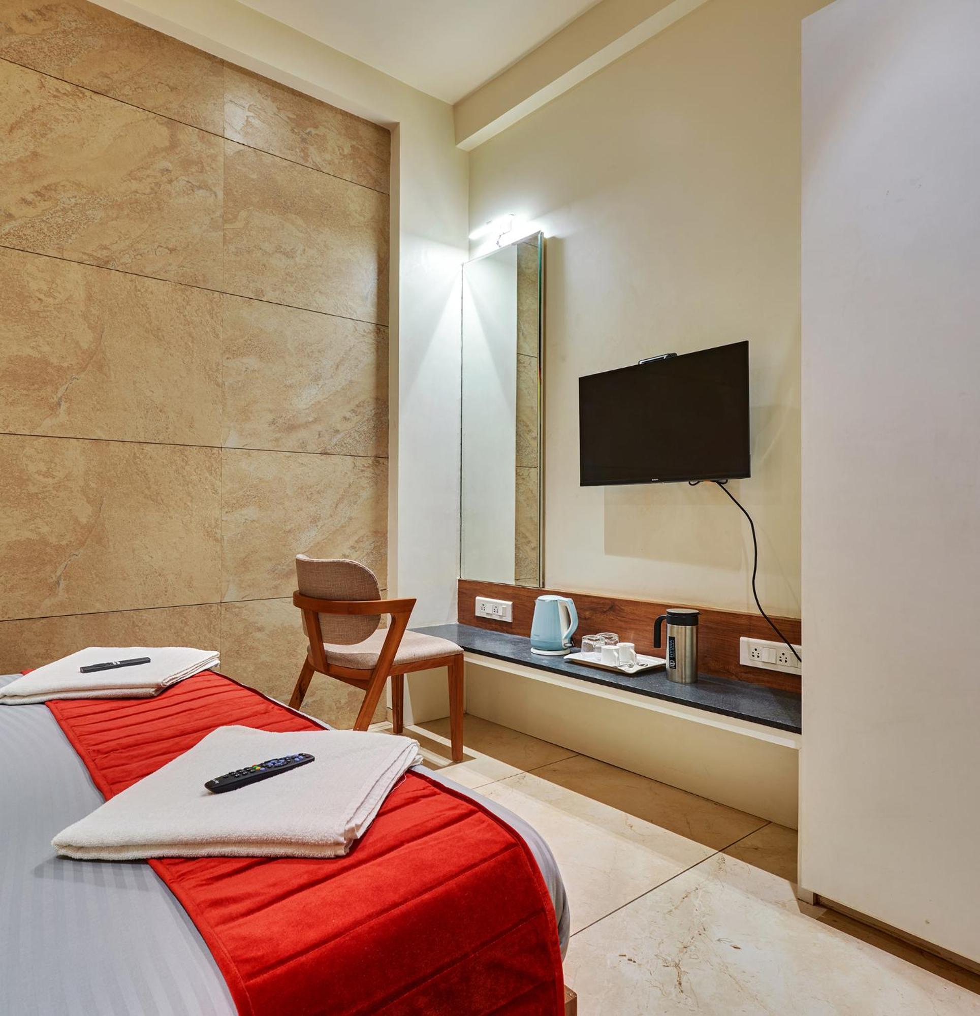 Hotel Swamini كولهابور المظهر الخارجي الصورة